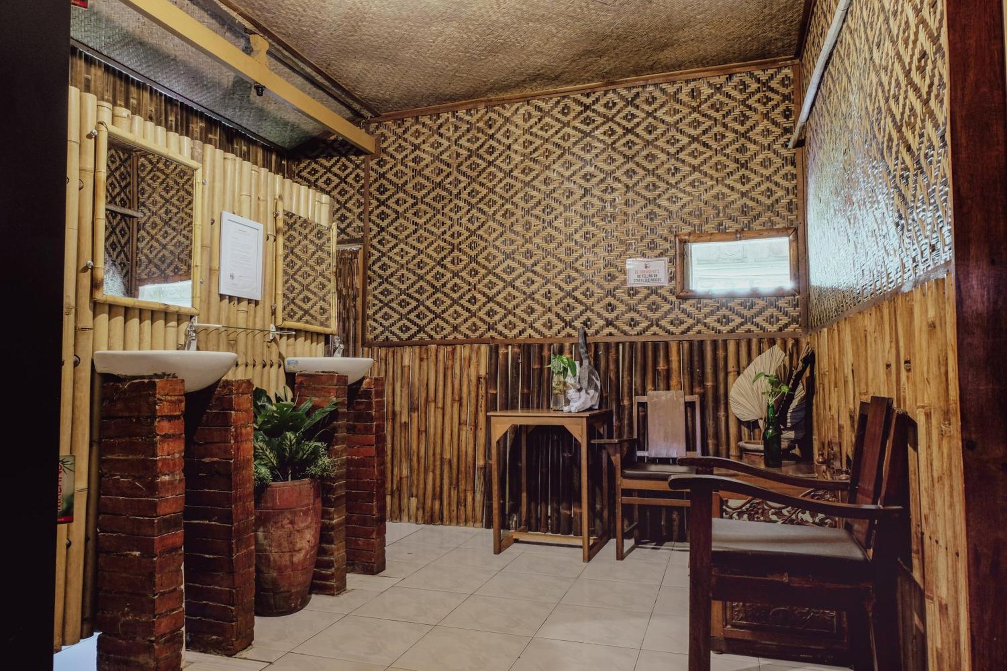 Glory Homestay ジョグジャカルタ エクステリア 写真