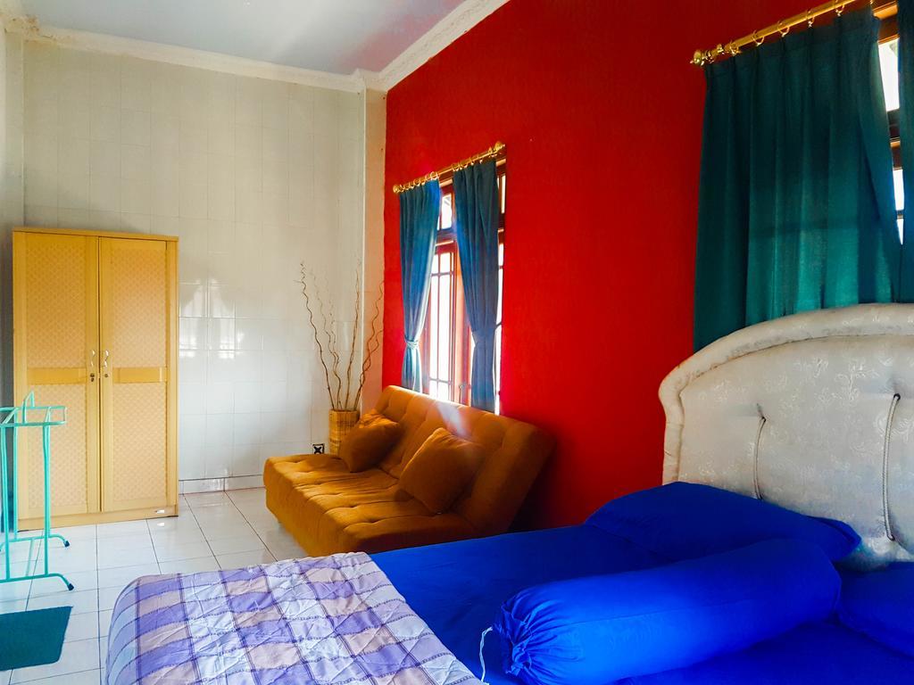 Glory Homestay ジョグジャカルタ エクステリア 写真