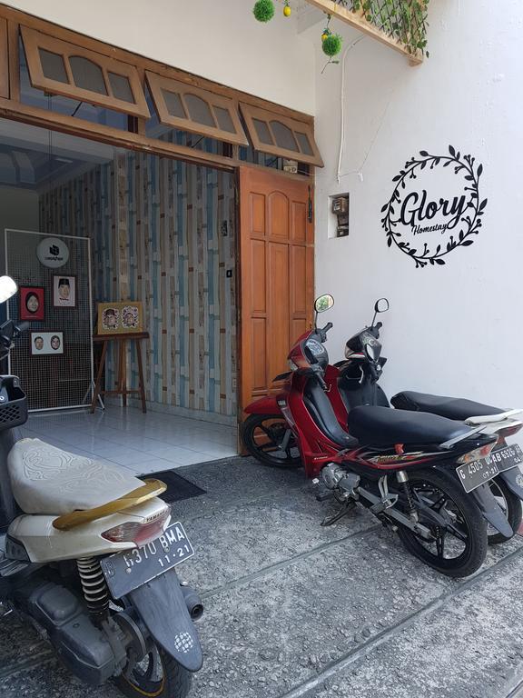 Glory Homestay ジョグジャカルタ エクステリア 写真