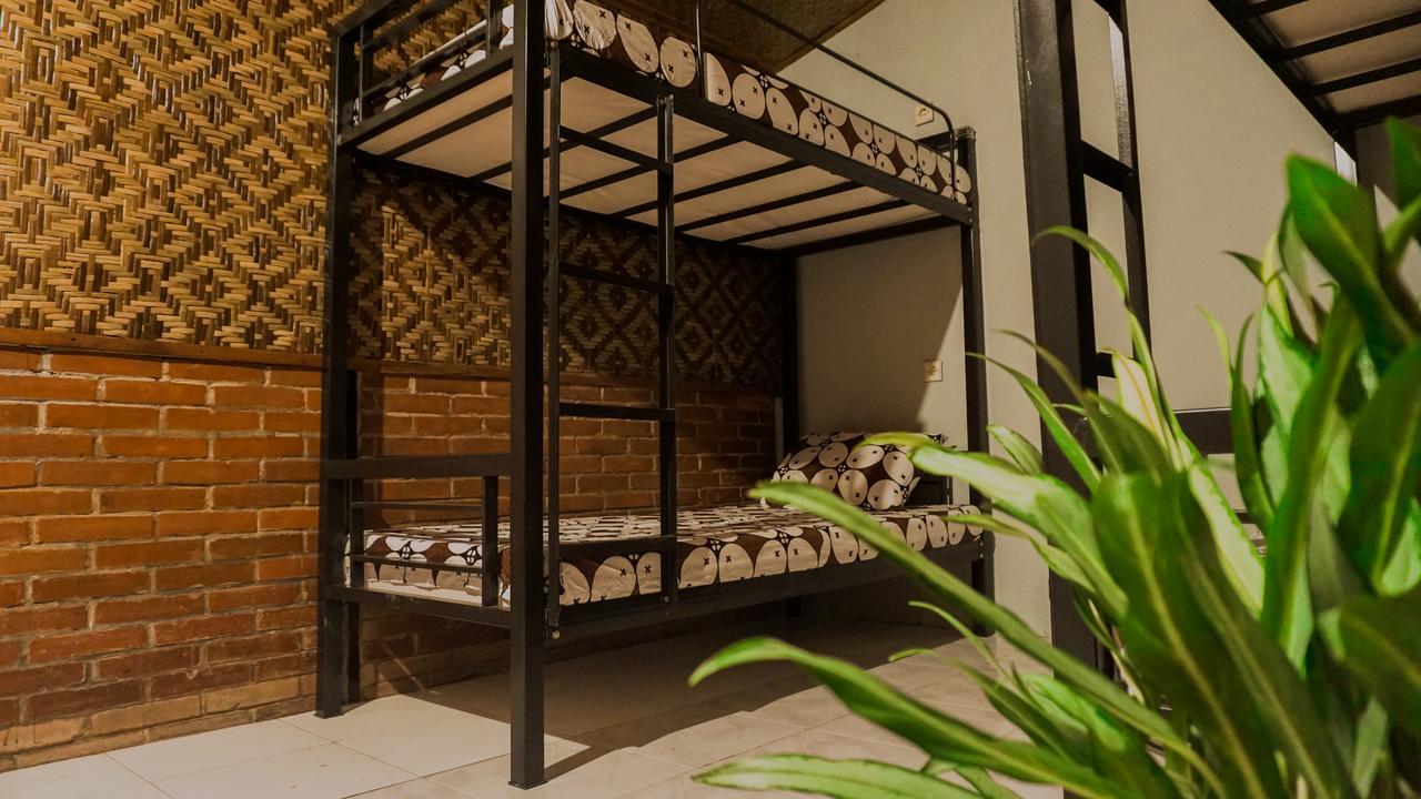Glory Homestay ジョグジャカルタ エクステリア 写真