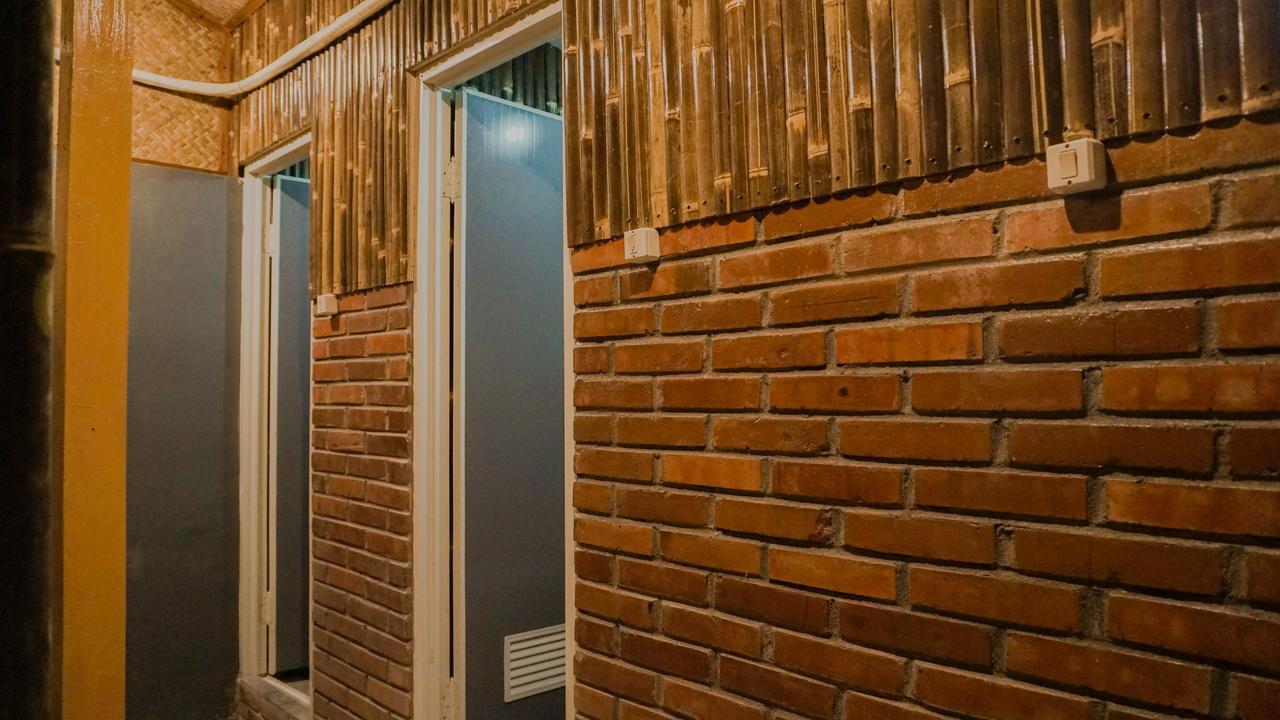 Glory Homestay ジョグジャカルタ エクステリア 写真