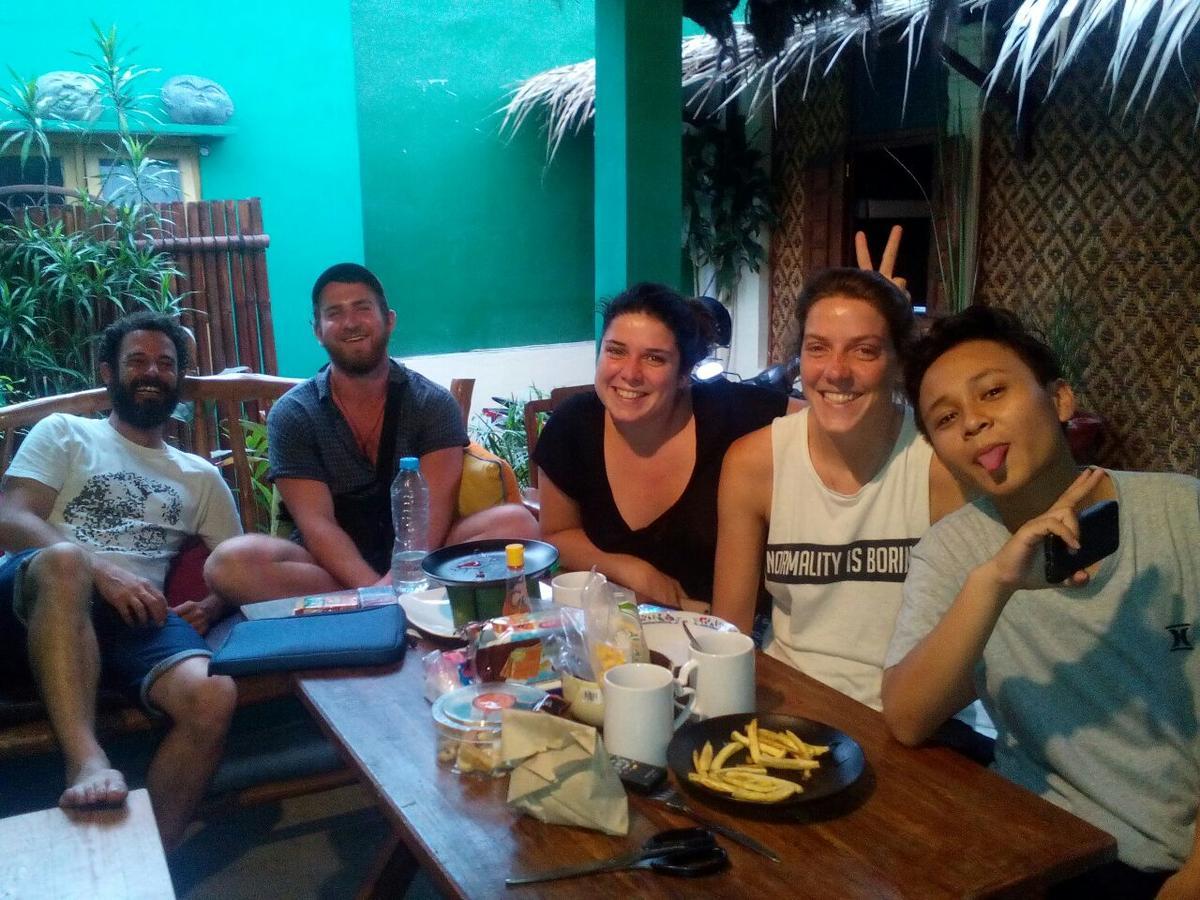 Glory Homestay ジョグジャカルタ エクステリア 写真